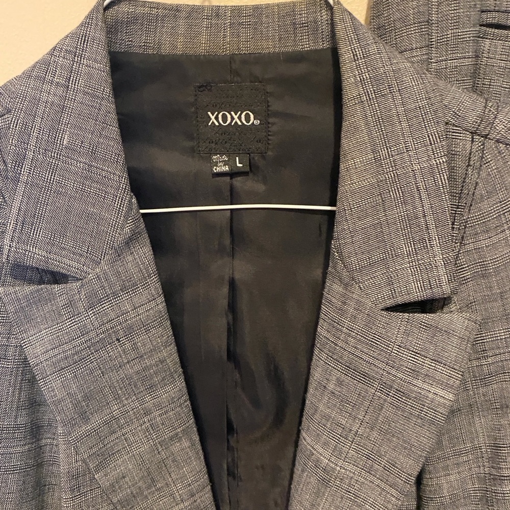 XOXO black & white pants suit.​ - Picture 2 of 9